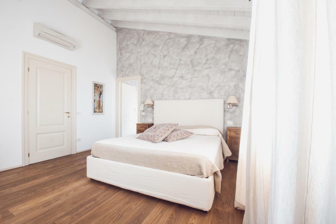 La Favola Sirmione Villa Eksteriør billede